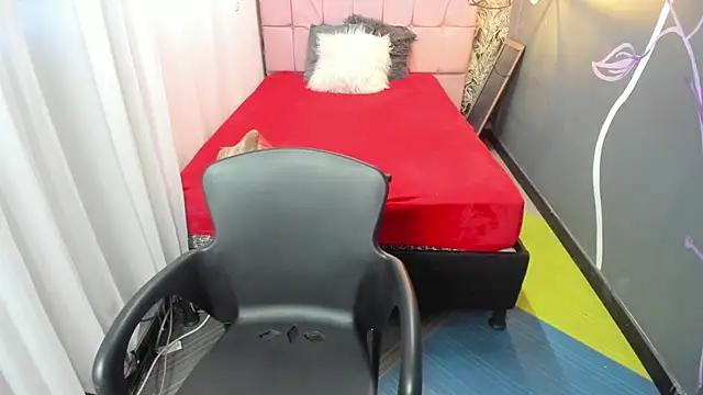 Snapshot of EmmaaEvans_ chatting on 01/20/25, 12:07 EmmaaEvans online show from 01/20/25, 12:07