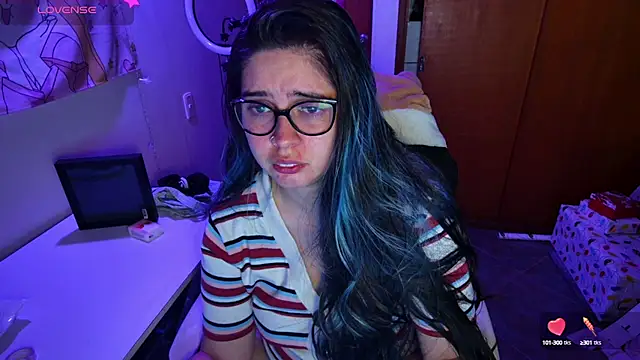 Snapshot of Vallolet_Spencer chatting on 12/08/24, 03:53 Vallolet Spencer online show from 12/08/24, 03:53