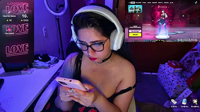 Snapshot of Vallolet_Spencer chatting on 12/09/24, 06:12 Vallolet Spencer online show from 12/09/24, 06:12