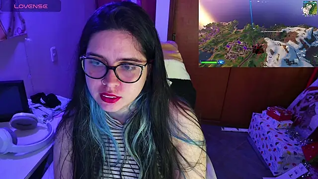 Snapshot of Vallolet_Spencer chatting on 12/11/24, 12:44 Vallolet Spencer online show from 12/11/24, 12:44