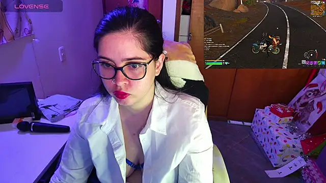 Snapshot of Vallolet_Spencer chatting on 12/12/24, 11:58 Vallolet Spencer online show from 12/12/24, 11:58