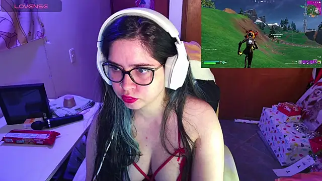 Snapshot of Vallolet_Spencer chatting on 12/15/24, 03:13 Vallolet Spencer online show from 12/15/24, 03:13