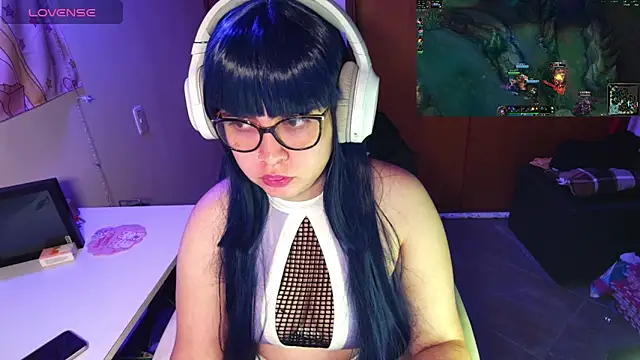 Snapshot of Vallolet_Spencer chatting on 01/09/25, 02:33 Vallolet Spencer online show from 01/09/25, 02:33