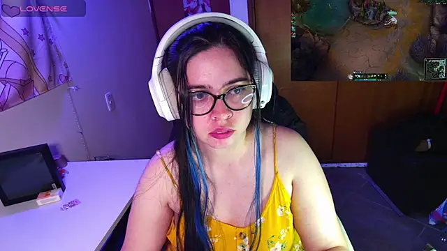 Snapshot of Vallolet_Spencer chatting on 01/10/25, 02:04 Vallolet Spencer online show from 01/10/25, 02:04