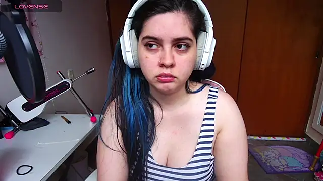 Snapshot of Vallolet_Spencer chatting on 02/06/25, 12:05 Vallolet Spencer online show from 02/06/25, 12:05