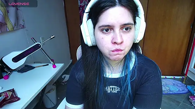 Snapshot of Vallolet_Spencer chatting on 02/09/25, 06:05 Vallolet Spencer online show from 02/09/25, 06:05