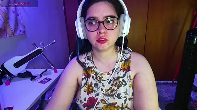 Snapshot of Vallolet_Spencer chatting on 02/19/25, 11:14 Vallolet Spencer online show from 02/19/25, 11:14