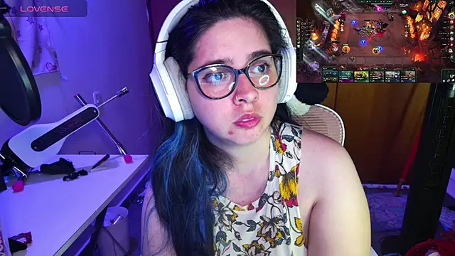 Snapshot of Vallolet_Spencer chatting on 02/20/25, 02:18 Vallolet Spencer online show from 02/20/25, 02:18