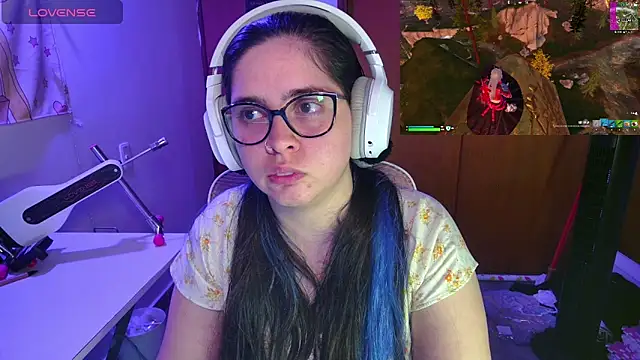 Snapshot of Vallolet_Spencer chatting on 02/25/25, 02:58 Vallolet Spencer online show from 02/25/25, 02:58