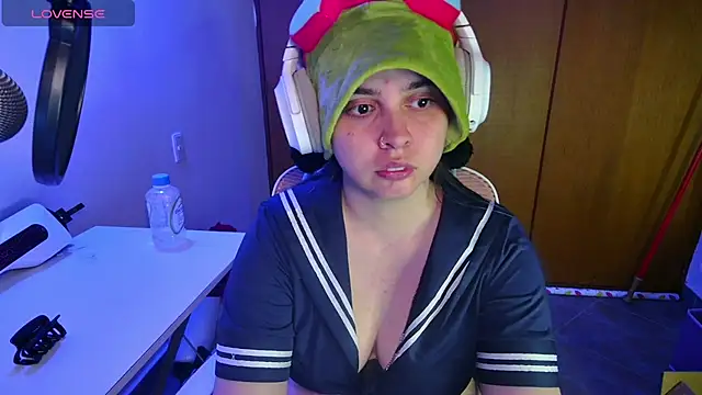 Snapshot of Vallolet_Spencer chatting on 03/09/25, 01:14 Vallolet Spencer online show from 03/09/25, 01:14