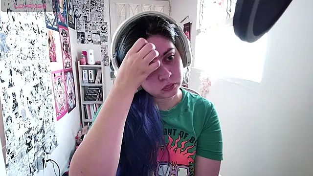 Snapshot of Vallolet_Spencer chatting on 09/22/25, 03:36 Vallolet Spencer online show from 09/22/25, 03:36