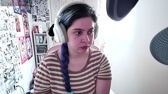 Snapshot of Vallolet_Spencer chatting on 09/26/25, 02:32 Vallolet Spencer online show from 09/26/25, 02:32