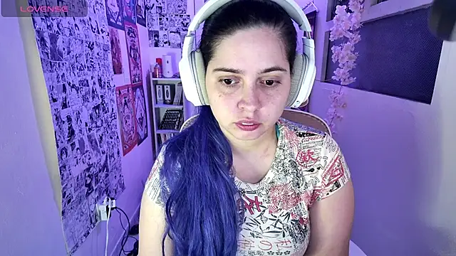 Snapshot of Vallolet_Spencer chatting on 10/09/25, 01:14 Vallolet Spencer online show from 10/09/25, 01:14