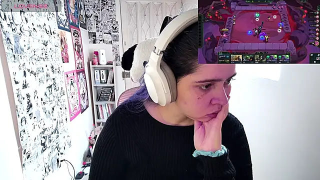 Snapshot of Vallolet_Spencer chatting on 10/13/25, 05:46 Vallolet Spencer online show from 10/13/25, 05:46