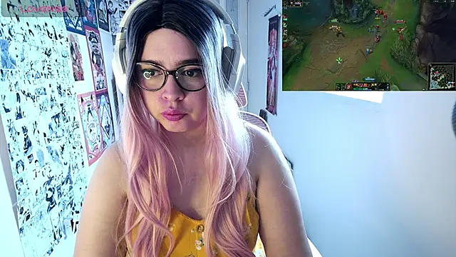 Snapshot of Vallolet_Spencer chatting on 10/19/25, 09:04 Vallolet Spencer online show from 10/19/25, 09:04