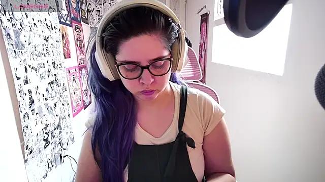 Snapshot of Vallolet_Spencer chatting on 11/05/25, 08:42 Vallolet Spencer online show from 11/05/25, 08:42