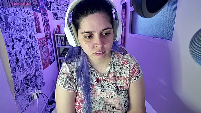 Snapshot of Vallolet_Spencer chatting on 11/11/25, 05:40 Vallolet Spencer online show from 11/11/25, 05:40