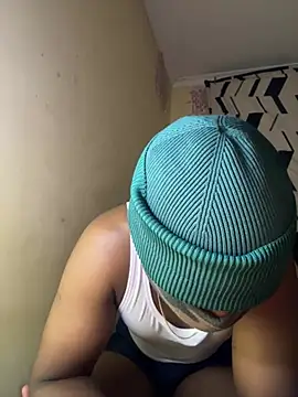 StallionPiper12 online show from 04/18/26, 04:11