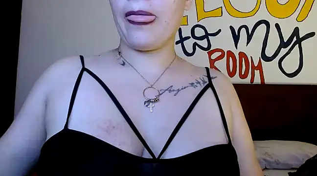 Snapshot of nathy_28latex chatting on 12/02/24, 11:07 nathy 28latex online show from 12/02/24, 11:07