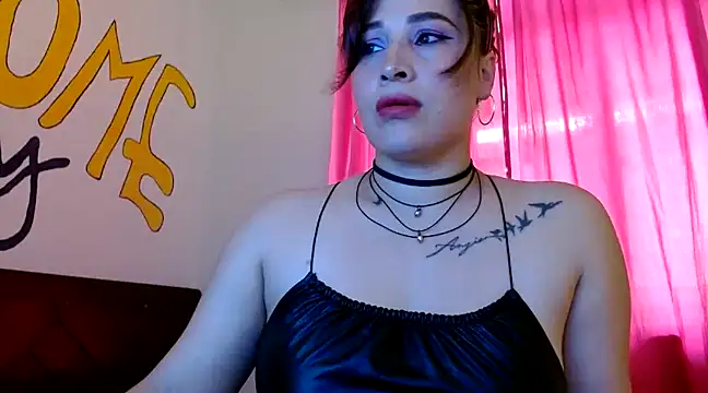 Snapshot of nathy_28latex chatting on 12/14/24, 07:03 nathy 28latex online show from 12/14/24, 07:03
