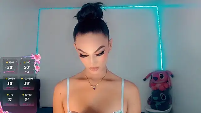  Riannagarcia  online show from 10/10/25, 03:16