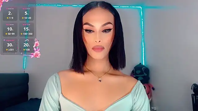  Riannagarcia  online show from 10/17/25, 04:26