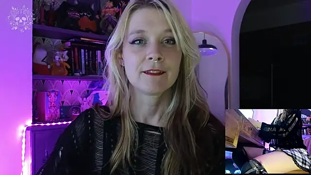 Snapshot of seeellieplay chatting on 05/28/26, 03:59 seeellieplay online show from 05/28/26, 03:59
