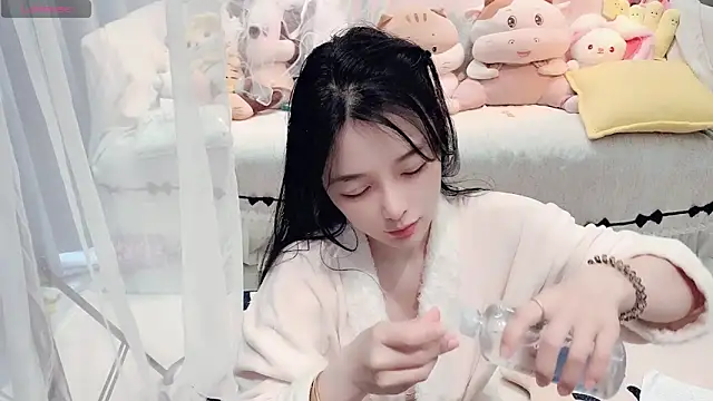 AKiKi711 online show from 03/23/26, 08:51