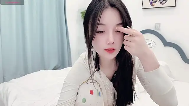 AKiKi711 online show from 04/09/26, 06:19