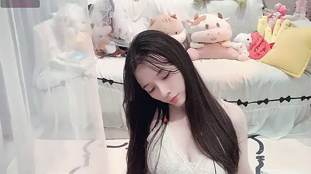 AKiKi711 online show from 05/19/26, 04:46