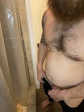 Snapshot of whitehammer94u chatting on 01/14/25, 04:57 whitehammer94u online show from 01/14/25, 04:57