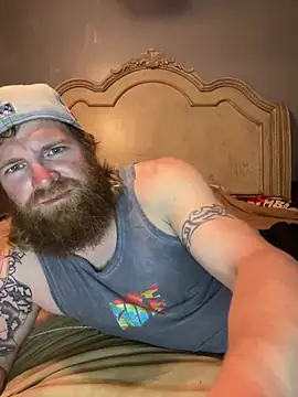 Snapshot of whitehammer94u chatting on 03/12/25, 04:19 whitehammer94u online show from 03/12/25, 04:19