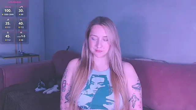 Snapshot of Oh_mylissa chatting on 10/22/25, 08:19 Oh mylissa online show from 10/22/25, 08:19