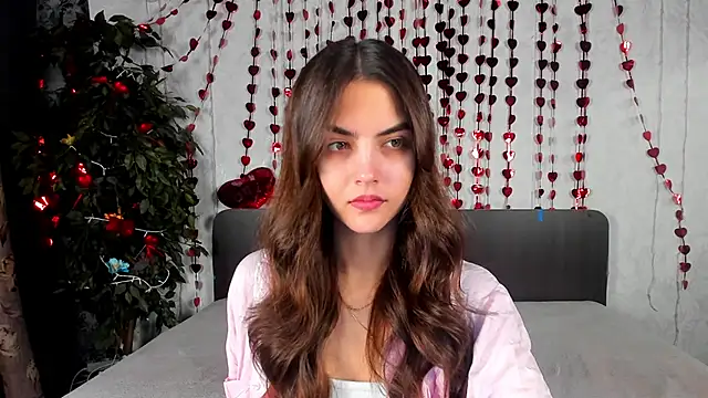 Milana Crystal  online show from 02/13/26, 08:10