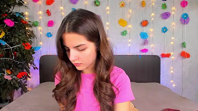 Milana Crystal  online show from 03/13/26, 08:10