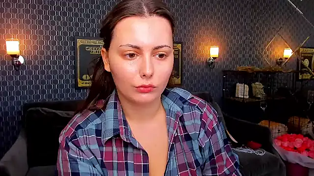 Snapshot of _extraterrestrial_ chatting on 10/18/25, 03:13 extraterrestrial online show from 10/18/25, 03:13