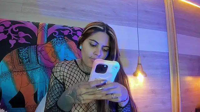 Snapshot of Cori_Paige chatting on 04/11/26, 04:06 Cori Paige online show from 04/11/26, 04:06