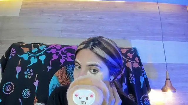 Snapshot of Cori_Paige chatting on 04/14/26, 04:07 Cori Paige online show from 04/14/26, 04:07