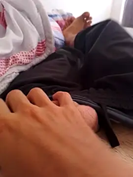 Snapshot of Adee21e chatting on 01/10/26, 03:25 Adee21e online show from 01/10/26, 03:25