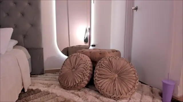 Snapshot of Lexie-red chatting on 02/03/25, 09:39 Lexie-red online show from 02/03/25, 09:39