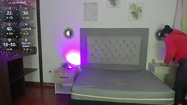 Kylie2211 online show from 09/18/25, 02:57