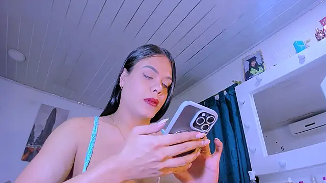 Snapshot of LatinVenuz chatting on 02/21/26, 05:52 LatinVenuz online show from 02/21/26, 05:52