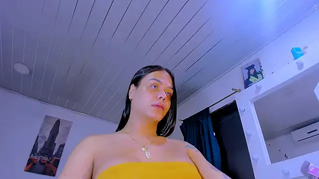 Snapshot of LatinVenuz chatting on 03/27/26, 06:08 LatinVenuz online show from 03/27/26, 06:08