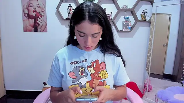 SharonSander online show from 04/07/26, 09:37