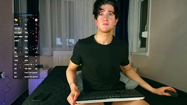 ChristianLevine  online show from 04/14/26, 08:37