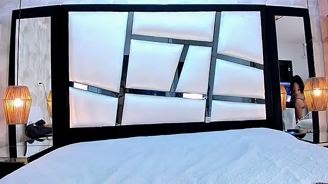 Snapshot of LiaObrien chatting on 02/19/26, 09:22 LiaObrien online show from 02/19/26, 09:22