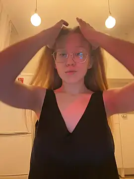 Snapshot of Eva_Weyne chatting on 01/02/25, 03:40 Eva Weyne online show from 01/02/25, 03:40