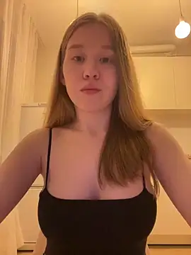 Snapshot of Eva_Weyne chatting on 03/12/26, 08:26 Eva Weyne online show from 03/12/26, 08:26