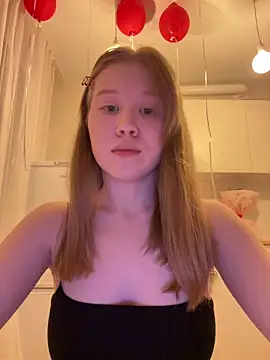 Snapshot of Eva_Weyne chatting on 04/03/26, 09:57 Eva Weyne online show from 04/03/26, 09:57