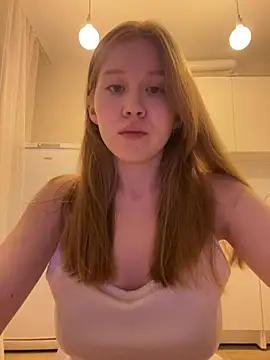 Snapshot of Eva_Weyne chatting on 08/06/26, 11:06 Eva Weyne online show from 08/06/26, 11:06